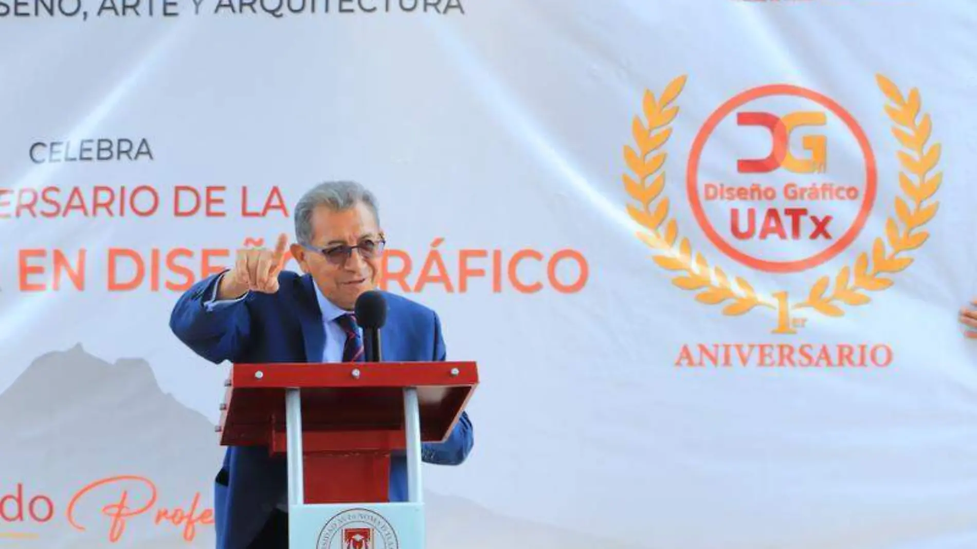 El rector de la UATx Serafín Ortiz acudió a la Facultad de Diseño, Arte y Arquitectura Cortesía UATx (2)